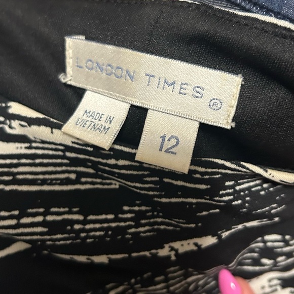 Boat Neck Waist Detail Dress - Picture 7 of 7